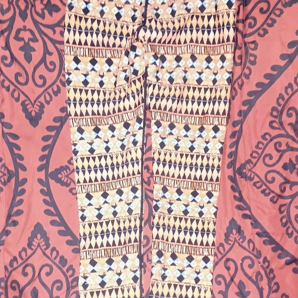 Like new Volcom leggings size small - Picture 5 of 5